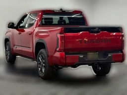 Toyota Tundra 4WD Platinum CrewMax 5.5' Bed (Natl) 2026