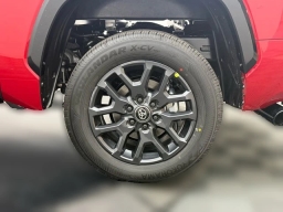 Toyota Tundra 4WD Platinum CrewMax 5.5' Bed (Natl) 2026