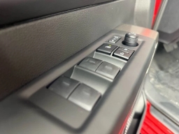 Toyota Tundra 4WD Platinum CrewMax 5.5' Bed (Natl) 2026