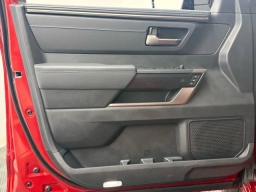 Toyota Tundra 4WD Platinum CrewMax 5.5' Bed (Natl) 2026