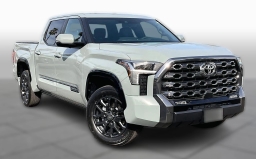 Toyota Tundra 4WD Platinum CrewMax 5.5' Bed (Natl) 2026