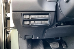 Toyota Tundra 4WD Platinum CrewMax 5.5' Bed (Natl) 2026