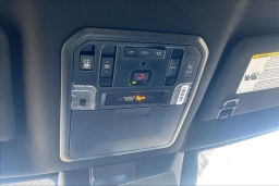 Toyota Tundra 4WD Platinum CrewMax 5.5' Bed (Natl) 2026