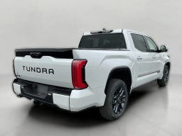 Toyota Tundra 4WD Platinum CrewMax 5.5' Bed (Natl) 2026