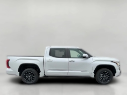 Toyota Tundra 4WD Platinum CrewMax 5.5' Bed (Natl) 2026