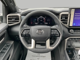 Toyota Tundra 4WD Platinum CrewMax 5.5' Bed (Natl) 2026