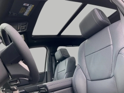 Toyota Tundra 4WD Platinum CrewMax 5.5' Bed (Natl) 2026