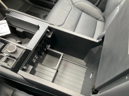 Toyota Tundra 4WD Platinum CrewMax 5.5' Bed (Natl) 2026