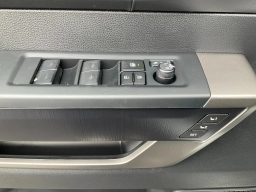 Toyota Tundra 4WD Platinum CrewMax 5.5' Bed (Natl) 2026