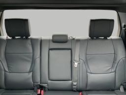 Toyota Tundra 4WD Platinum CrewMax 5.5' Bed (Natl) 2026