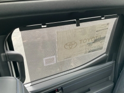 Toyota Tundra 4WD Platinum CrewMax 5.5' Bed (Natl) 2026