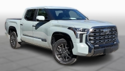 Toyota Tundra 4WD Platinum CrewMax 5.5' Bed (Natl) 2026
