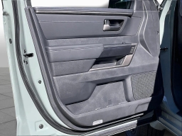 Toyota Tundra 4WD Platinum CrewMax 5.5' Bed (Natl) 2026