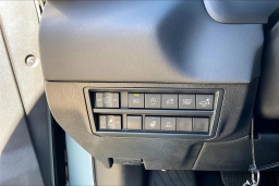 Toyota Tundra 4WD Platinum CrewMax 5.5' Bed (Natl) 2026