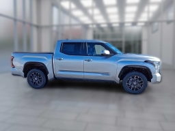 Toyota Tundra 4WD Platinum CrewMax 5.5' Bed (Natl) 2026