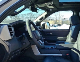 Toyota Tundra 4WD Platinum CrewMax 5.5' Bed (Natl) 2026