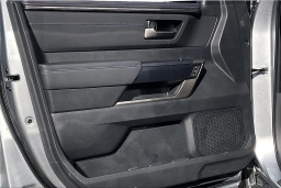 Toyota Tundra 4WD Platinum CrewMax 5.5' Bed (Natl) 2026