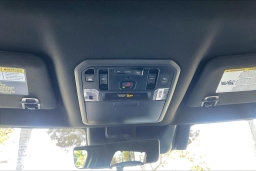 Toyota Tundra 4WD Platinum CrewMax 5.5' Bed (Natl) 2026