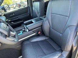 Toyota Tundra 4WD Platinum CrewMax 5.5' Bed (Natl) 2026