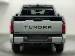 Toyota Tundra 4WD Platinum CrewMax 5.5' Bed (Natl) 2026