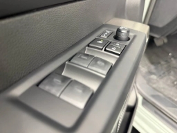 Toyota Tundra 4WD Platinum CrewMax 5.5' Bed (Natl) 2026