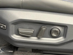 Toyota Tundra 4WD Platinum CrewMax 5.5' Bed (Natl) 2026