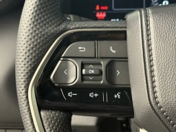 Toyota Tundra 4WD Platinum CrewMax 5.5' Bed (Natl) 2026