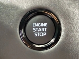 Toyota Tundra 4WD Platinum CrewMax 5.5' Bed (Natl) 2026