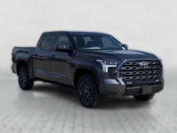 Toyota Tundra 4WD Platinum CrewMax 5.5' Bed (Natl) 2026