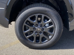 Toyota Tundra 4WD Platinum CrewMax 5.5' Bed (Natl) 2026