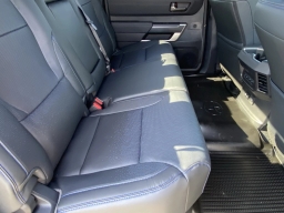 Toyota Tundra 4WD Platinum CrewMax 5.5' Bed (Natl) 2026