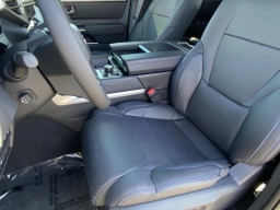 Toyota Tundra 4WD Platinum CrewMax 5.5' Bed (Natl) 2026