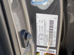 Toyota Tundra 4WD Platinum CrewMax 5.5' Bed (Natl) 2026