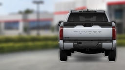 Toyota Tundra 4WD Platinum CrewMax 5.5' Bed (Natl) 2026