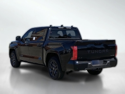 Toyota Tundra 4WD Platinum Hybrid CrewMax 5.5' Bed (Natl) 2026