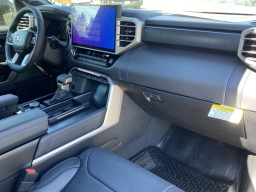 Toyota Tundra 4WD Platinum Hybrid CrewMax 5.5' Bed (Natl) 2026