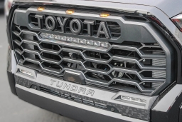 Toyota Tundra 4WD TRD Pro Hybrid CrewMax 5.5' Bed (Natl) 2026