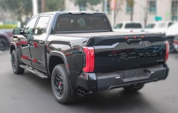 Toyota Tundra 4WD TRD Pro Hybrid CrewMax 5.5' Bed (Natl) 2026