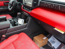 Toyota Tundra 4WD TRD Pro Hybrid CrewMax 5.5' Bed (Natl) 2026