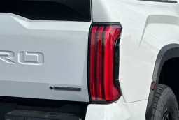 Toyota Tundra 4WD TRD Pro Hybrid CrewMax 5.5' Bed (Natl) 2026