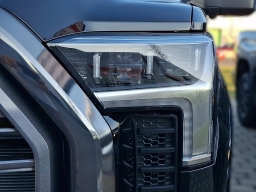 Toyota Tundra 4WD Platinum CrewMax 5.5' Bed (Natl) 2026