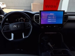 Toyota Tundra 4WD Limited CrewMax 5.5' Bed (Natl) 2026