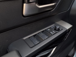 Toyota Tundra 4WD Limited CrewMax 5.5' Bed (Natl) 2026