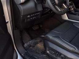 Toyota Tundra 4WD Limited CrewMax 5.5' Bed (Natl) 2026