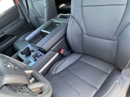 Toyota Tundra 4WD Limited CrewMax 5.5' Bed (Natl) 2026