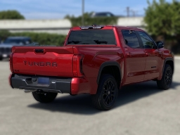Toyota Tundra 4WD Limited CrewMax 5.5' Bed (Natl) 2026