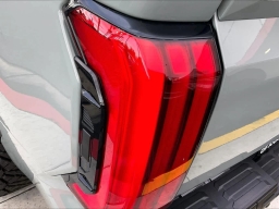 Toyota Tundra 4WD Limited CrewMax 5.5' Bed (Natl) 2026