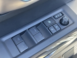 Toyota Tundra 4WD Limited CrewMax 5.5' Bed (Natl) 2026