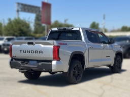 Toyota Tundra 4WD Limited CrewMax 5.5' Bed (Natl) 2026