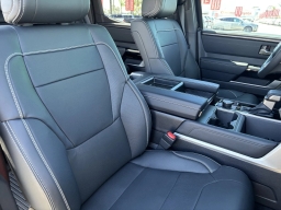 Toyota Tundra 4WD Limited CrewMax 5.5' Bed (Natl) 2026